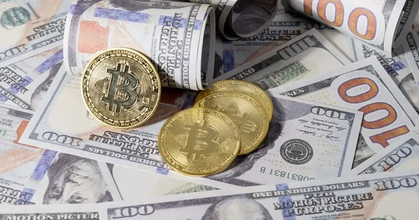 Bitcoin sa po štvrtkovom výpredaji drží pri 82-tisícoch