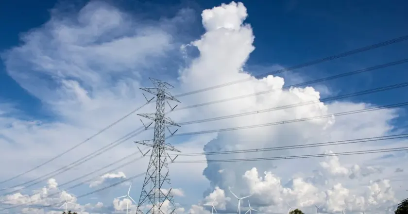 Útoky na lode v Perzskom zálive vyhnali ropu Brent